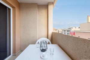 2B Apartamento Abrigos, Wifi y balcón