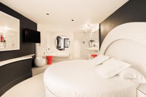 Gran Suite with Spa Bath room in La França Travellers Adults Only