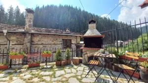 Къща за гости Начовата къща, Стойките, община Смолян - Solishta