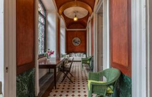 3 Bedroom Beautiful Home In Salerno