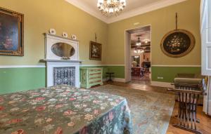 3 Bedroom Beautiful Home In Salerno
