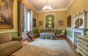 3 Bedroom Beautiful Home In Salerno