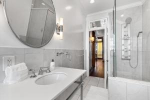 Family & Group Trips to DC - 4-BR Close to METRO