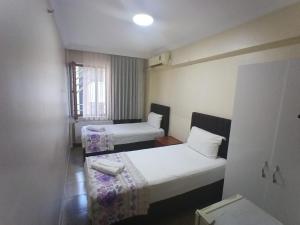 Twin Room with Private Bathroom room in şah otel