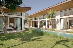 Villa Zara Spacious, Chic and Classy 2 Bedroom Home 5 minutes from Uluwatu Cliff Edge