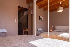 Maisons de vacances Gite La Peyrade d-Aubrac 6/8 personnes : photos des chambres
