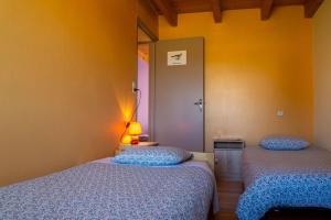 Maisons de vacances Gite La Peyrade d-Aubrac 6/8 personnes : photos des chambres