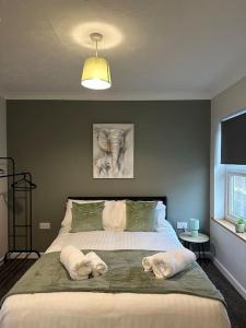 Walnut House - 1 Bedroom Apartment near to town by Shortstays4u