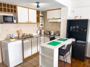 Cálido dos ambientes a metros de Plaza Independencia