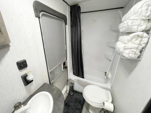 RV located on private property, providing access to the Guadalupe River, accommodates up to 5 guests