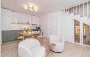 Stunning Home In Jablanac With House Sea View 