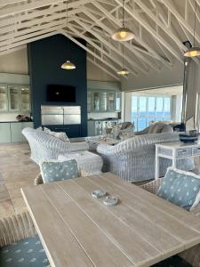 Blue Dawn, Tsitsikamma