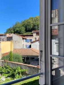 Appartements 3 pieces spacieux plein centre, parking,clim, terrasse, jardin : photos des chambres