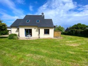 Maisons de vacances CARANTEC MAISON FAMILIALE AVEC JARDIN 9 personnes : Appartement