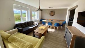 Maisons de vacances Saint-Pol maison familiale avec jardin equipee a neuf 12 personnes : photos des chambres