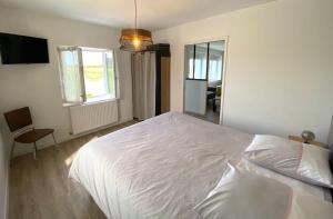 Maisons de vacances Saint-Pol maison familiale avec jardin equipee a neuf 12 personnes : photos des chambres