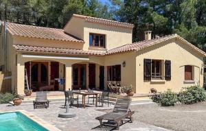 Maisons de vacances Lovely Home In Roquebrun With Kitchen : photos des chambres