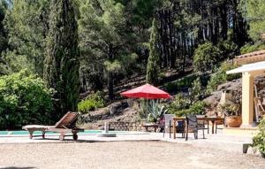 Maisons de vacances Lovely Home In Roquebrun With Kitchen : photos des chambres