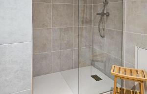 Maisons de vacances Lovely Home In Roquebrun With Kitchen : photos des chambres