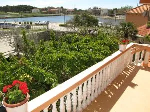 Apartments Željka - Nin