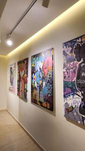 Spacious Heart of Downtown & Marina- 3BR