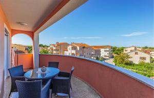 1 Bedroom Nice Apartment In Medulin 