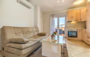 2 Bedroom Awesome Apartment In Medulin 