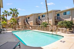 Upscale Waterfront- Private Patio Fish Pier