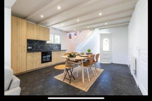 Appartements Maison a deux pas du port : photos des chambres