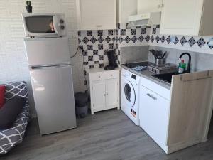 Asphodèle, Joli studio avec parking, 2 pas des plages et du Port