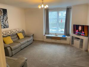 City Centre Executive 2 Bed Apartment with WiFi & Parking