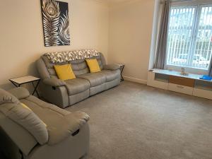 City Centre Executive 2 Bed Apartment with WiFi & Parking