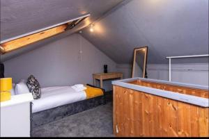 Cozy Nottingham Retreat Entire Home with 4 Bedroom