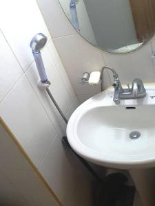 완전 2층 룸 2m 3인 가능여의도20분강남30분가산디지탈10분고척돔5분 거실 주방 침실