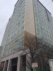 완전 2층 룸 2m 3인 가능여의도20분강남30분가산디지탈10분고척돔5분 거실 주방 침실