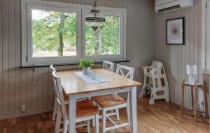 2 Bedroom Amazing Home In Örkelljunga