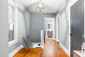 1BR - Walk to Convention Center & Stadiums