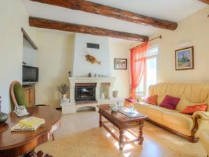 Villa spacieuse à Althen-des-Paluds avec piscine privée