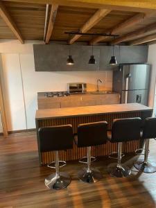 Exclusivo Apartaloft Privado frente Parque Lleras