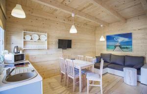 Awesome Home In Pobierowo With Wifi