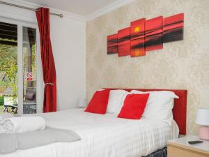 Valley Lodge 26