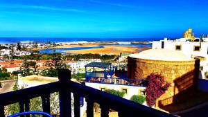 65 triplex vue sûr mer avec trois piscines Pour familles seulement célibataire non accessible - 4hvězdičkové hotely ve městě Oualidia