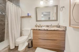 Charming 2BR Bungalow 4 Minutes to Duke University