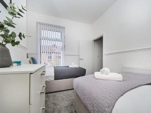 Woodcroft House - Air Host & Stay - 4 Bedrooms