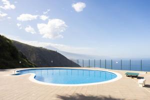 EDEN RENTALS Window To The Sea