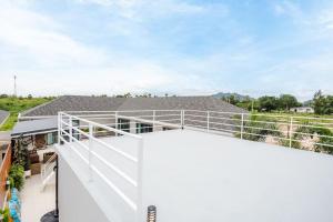 come home pool villa cha-am