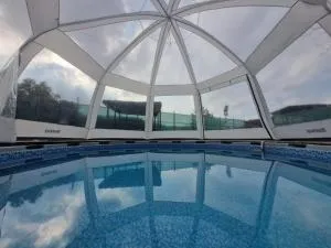 Villa Freya Sıcak Havuz ve Jakuzi Tam Korunaklı Bahçe - Serdivan