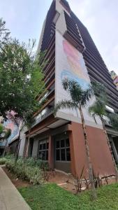 Studio novo Think Home República, Terraço com piscina