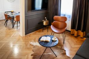 Barocco apartment, Zagreb city center, self check-in, 2nd floor, no elevator