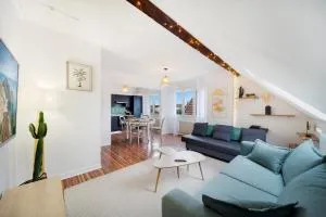 Le Beau Marchais - Proche centre & Spacieux - Ruffey-lès-Échirey